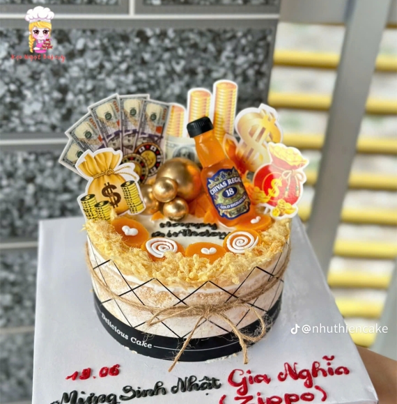 Bánh bông lan trứng muối tặng bạn nam