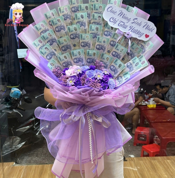 Bó hoa tiền tờ 20k tone tím 
