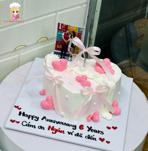 Mẫu bánh kem dành cho nữ mừng kỷ niệm 