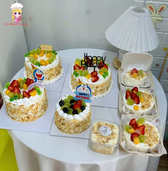 Bánh kem bắp mix hạnh nhân tại tân phú