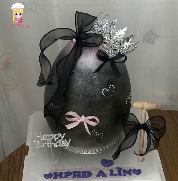 Bánh đập trứng tone đen mẫu đẹp dành cho team sang