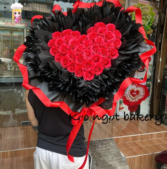 Hoa Sáp Đẹp Tại TP.HCM tone đỏ hình trái tim 