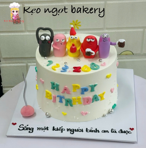 Bánh kem làm theo yêu cầu tặng các bạn nữ