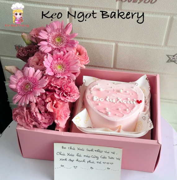 Set bánh và hoa tone hồng sieu hot 