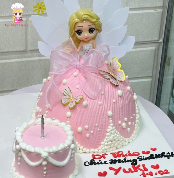 Bánh kem hinh cô tiên tặng sinh nhật bé gái 