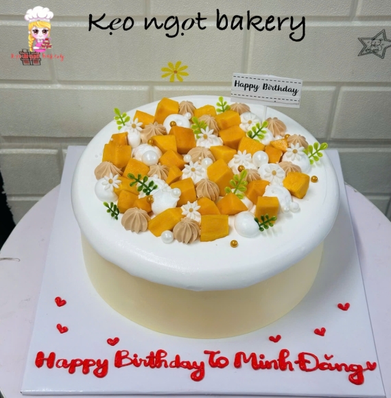 Bánh kem trang trí trái cây tặng bạn nam 