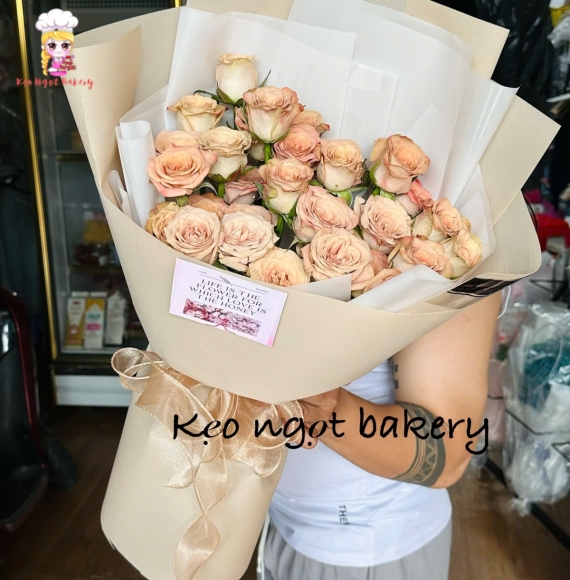 Bó hoa tươi sang trọng hot tai TPHCM 