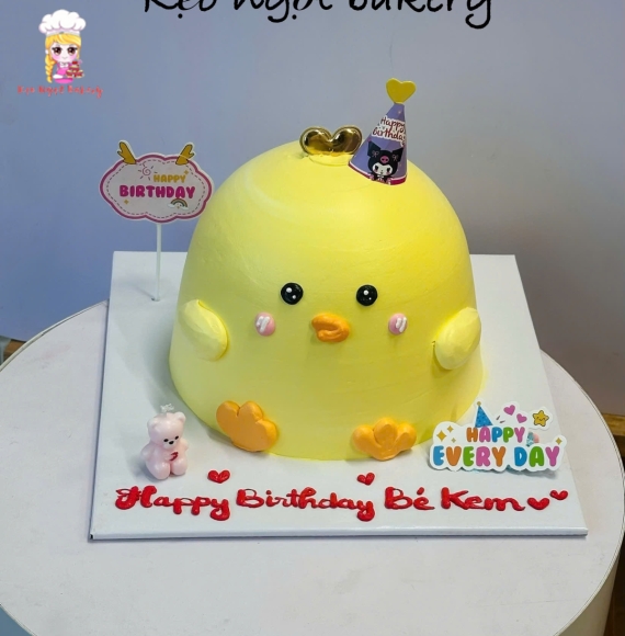 Bánh kem con gà tạo hình đáng yêu 