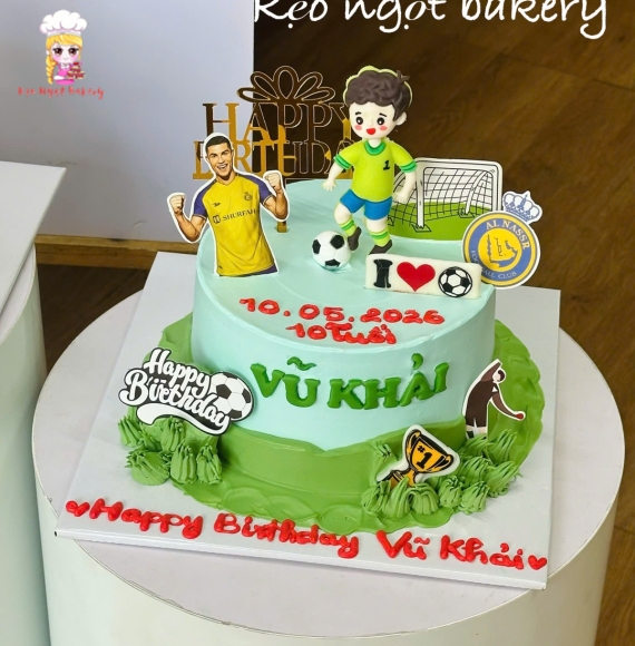 Mẫu bánh kem dành cho bé yêu thích bóng đá