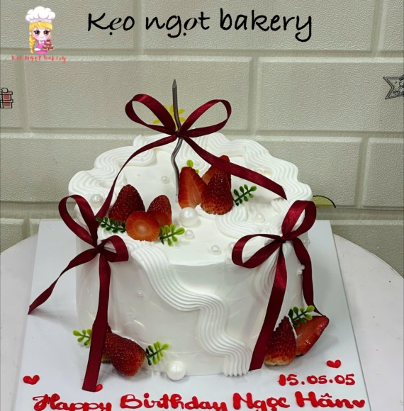 Bánh kem mix dâu tây tặng người yêu 