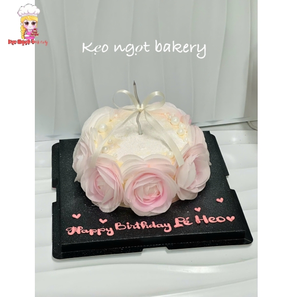 Bánh kem trang trí hoa tặng bạn gái 
