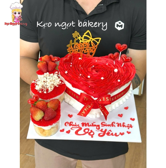Bánh kem tone đỏ tặng vợ yêu