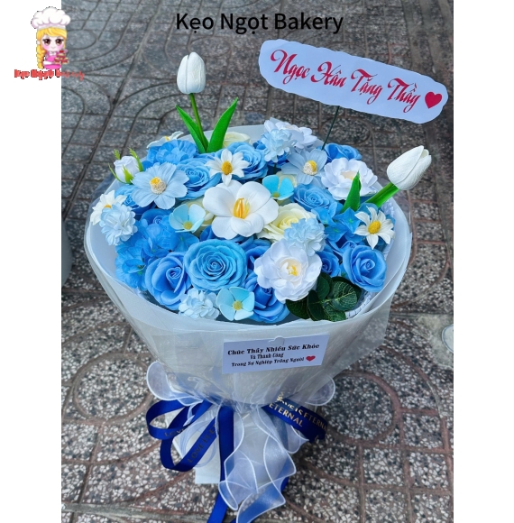 Bó hoa tone xanh tặng thầy ngày tổng kết 