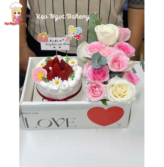 Combo bánh kem trái cây và hoa tươi siêu hot