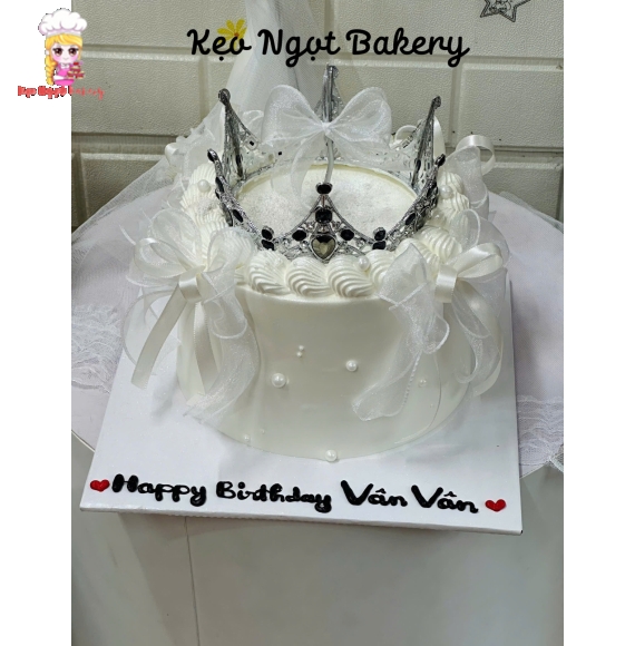 Bánh kem kim tuyến trang trí vương miệng siêu sang 