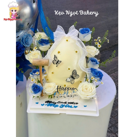 mẫu bánh đập trứng siêu sang cho ngày sinh nhật 