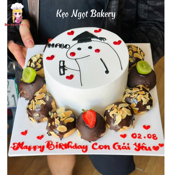 Bánh kem tốt nghiệp kèm bánh xung quanh tặng con gái yêu 