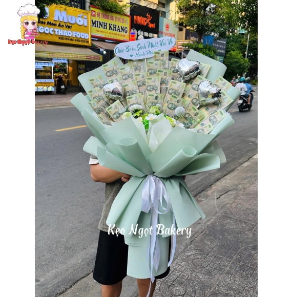 Bó hoa tiền 100k kèm hoa sáp tone trắng tặng sinh nhật 