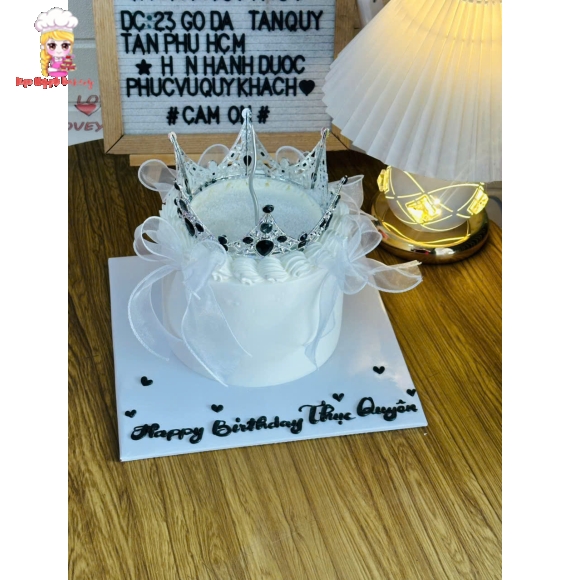 Bánh kem kim tuyến hot trend tại Kẹo Ngọt