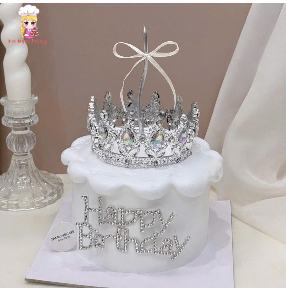 Bánh kem kim tuyến hot trend tại Kẹo Ngọt sang trọng