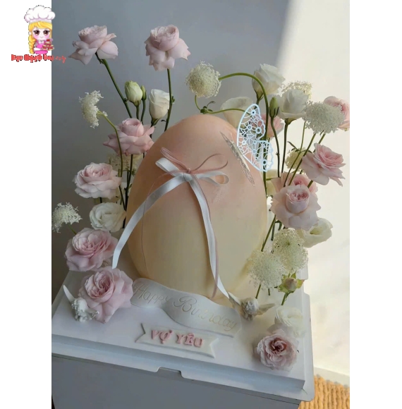 Mẫu bánh đập trứng hot 2025 kèm hoa tươi luxury