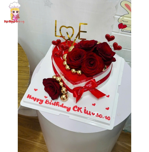 Bánh kem mẫu trái tim kèm hoa tươi