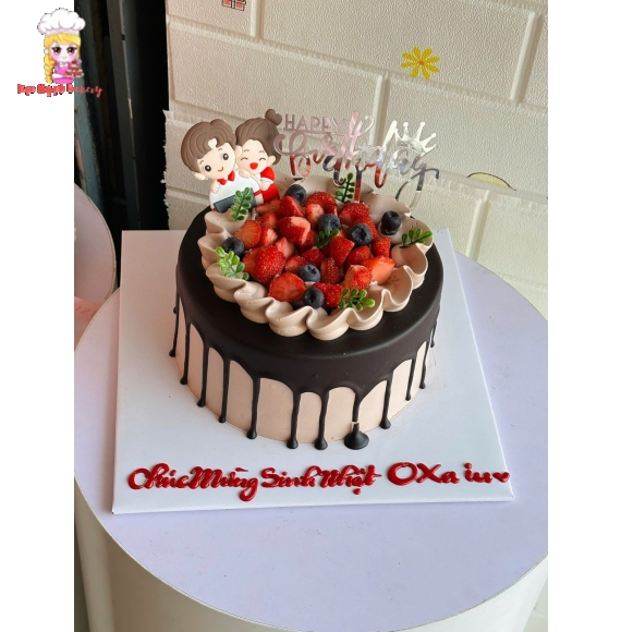 Bánh kem socola kèm dâu tây tặng phái nữ