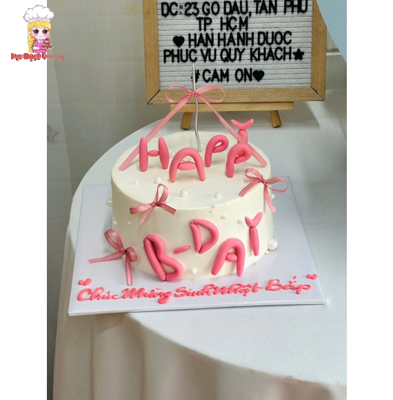 Bánh kem tone hồng tặng bạn gái 