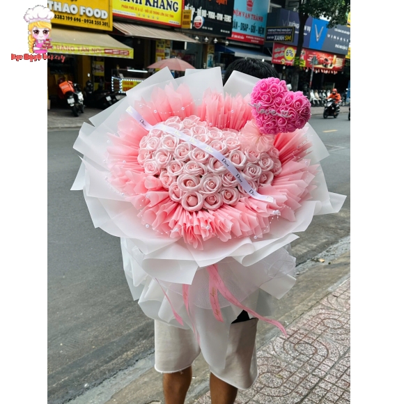 Hoa sáp màu hồng hình trái tim tặng vợ 8/3