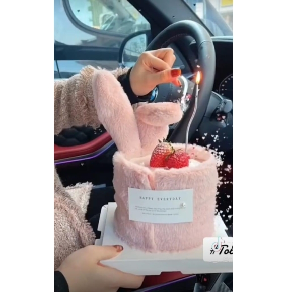 Bánh Kem tai thỏ Hồng pastel