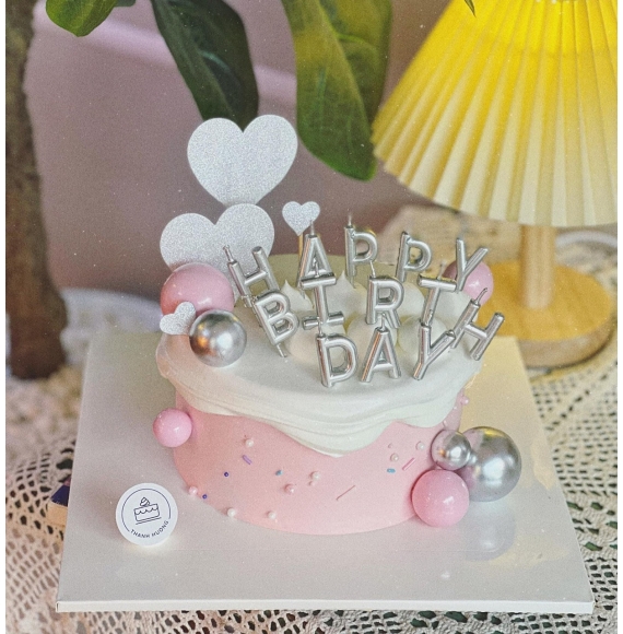 Bánh kem mẫu chữ HappyBirthDay
