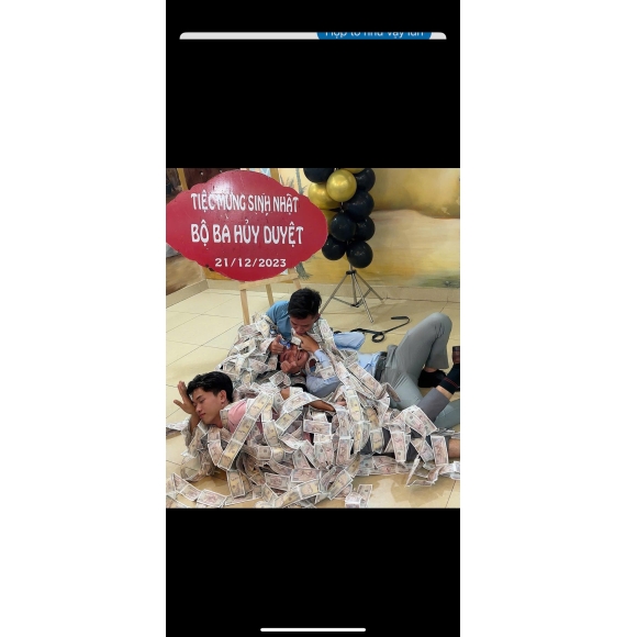 Hoa Tiền Tặng Người Thân