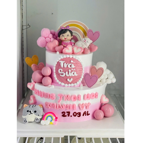 Bánh kem thôi nôi màu hồng dành cho bé yêu
