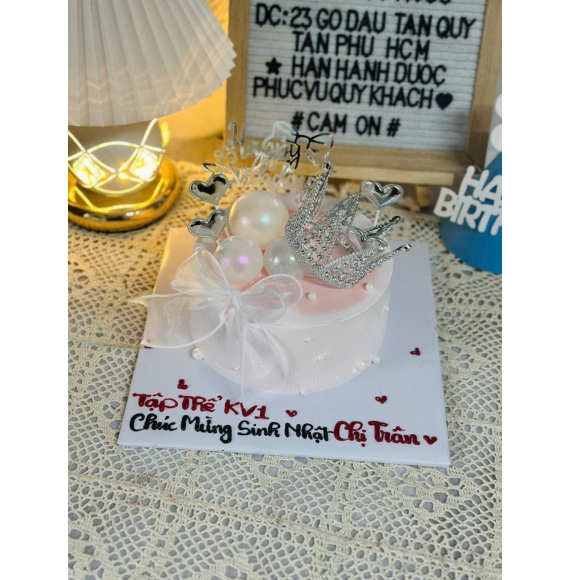 Bánh kem tặng chị gái sang xịn