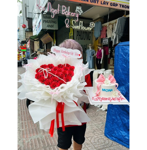 Combo bánh kem và hoa tươi