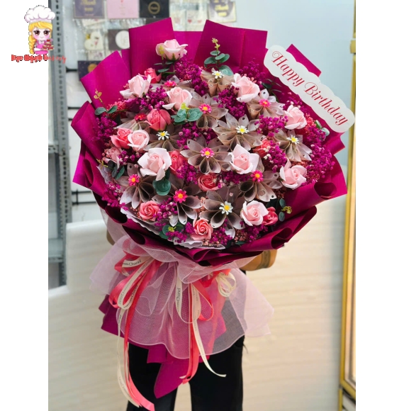 Bó hoa tiền khổng lồ 50k ở quận 1