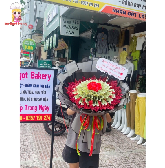 Bó hoa tiền tặng anh yêu