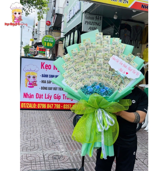 Bó hoa tiền tặng chị gái 