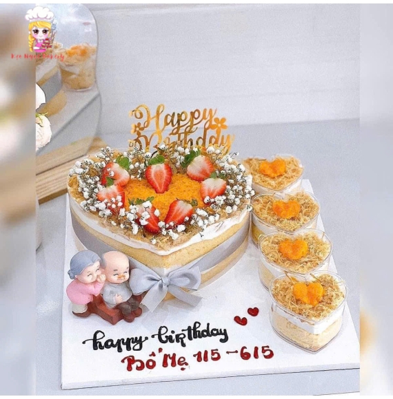 Sét Bánh bông lan trứng muối phủ đầy dâu tây