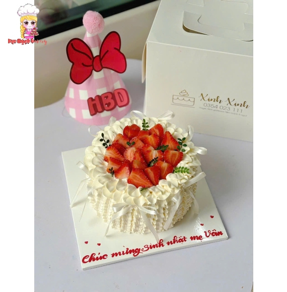 Bánh kem phủ đầy dâu tươi tặng mẹ yêu