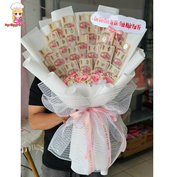 Bó hoa tiền tờ 200k khổng lồ tặng mẹ