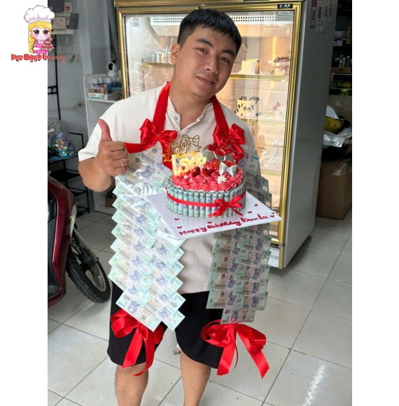 Bánh kem tiền thật, dây đeo tiền tặng bạn iu