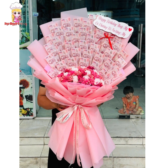 Hoa tiền khổng lồ tờ 50k ở tân phú