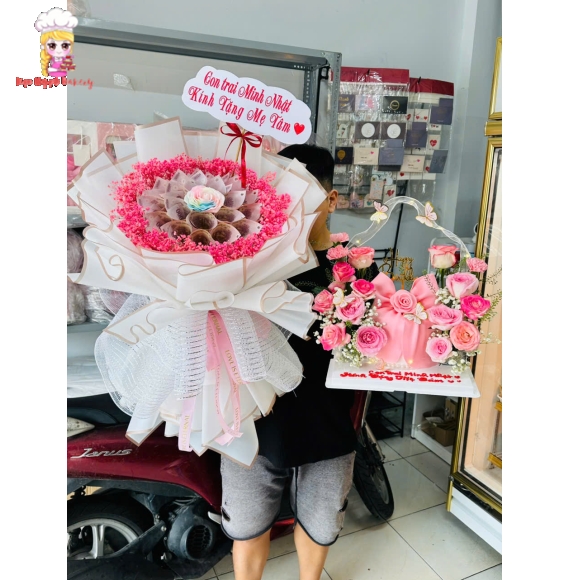 Mẫu hoa tiền và bánh kem hot 2025