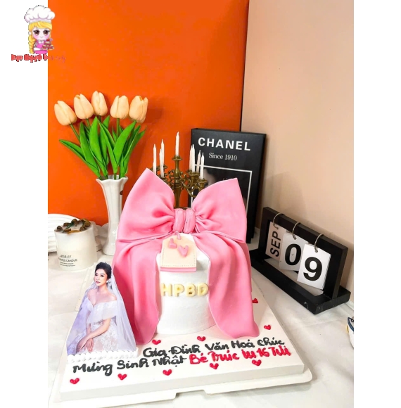 Bánh kem tặng Diễn Viên Thanh Trúc