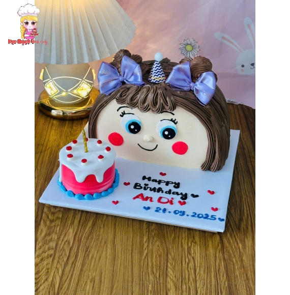Bánh kem rút tiền cho bé gái