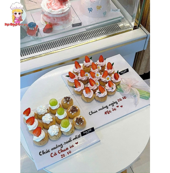 Bánh su dai mừng lễ 20/11 tạo hình bó hoa tươi 