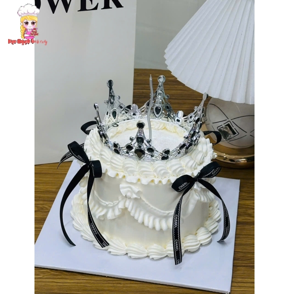 Bánh kem thổi kim tuyến làm theo yêu cầu