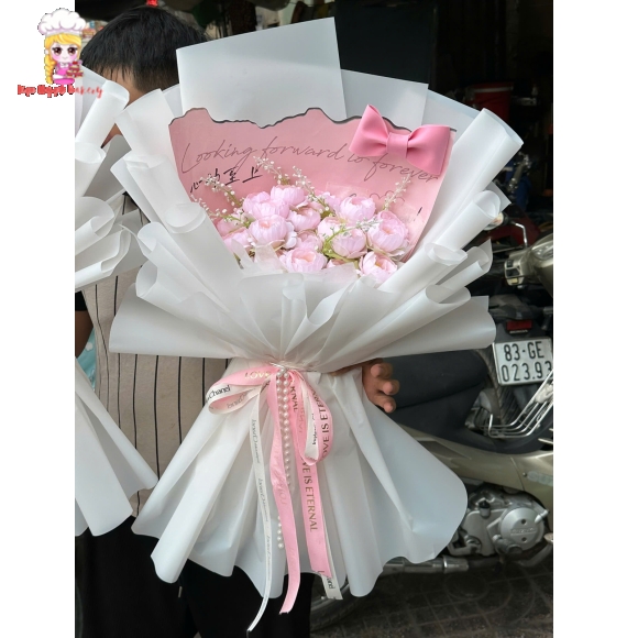 Mẫu bó hoa sáp tone hồng giao tại quận 1