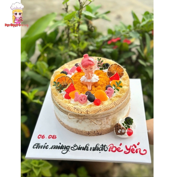 Bánh bông lan trứng muối tặng bé gái hot